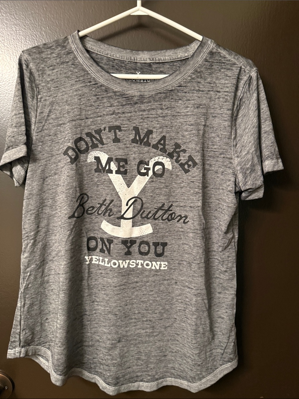 Gray Women's Graphic Tee - "Don't Make Me Go Beth Dutton on you"